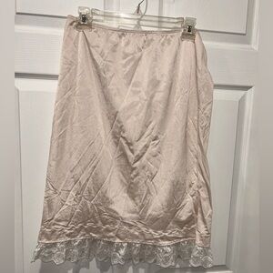 Vintage Movie‎ Star Women’s Slip With Lace Detail Made In USA Size Large